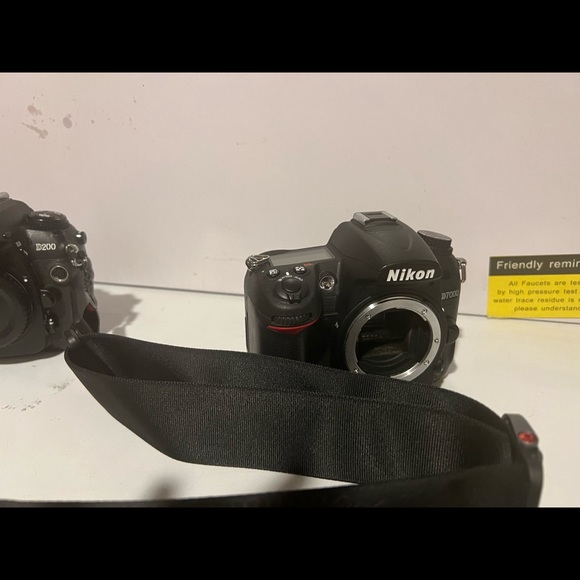 Nikon camaras  hardly used - Picture 3 of 8